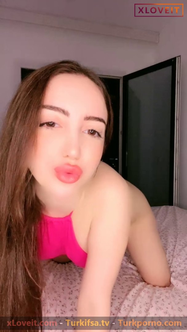 Tango Beril ifşa Çıtır Türk kızından nude yayın seyret